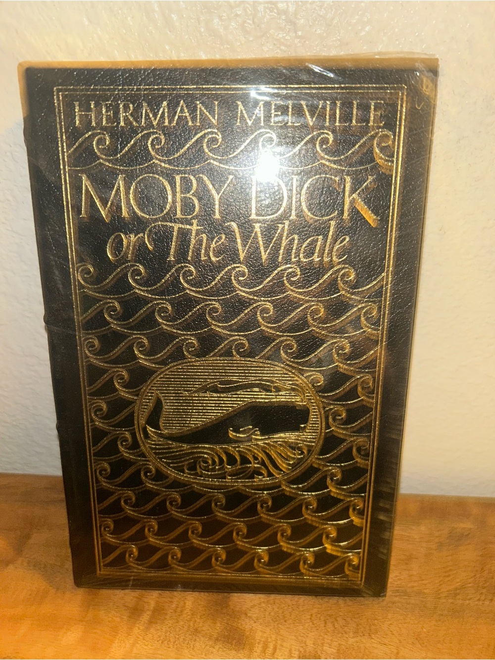 Moby Dick by Herman Melville - Decorative Black & Gold Hardcover
